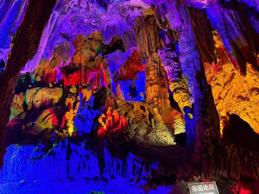 Проповедующий Будда