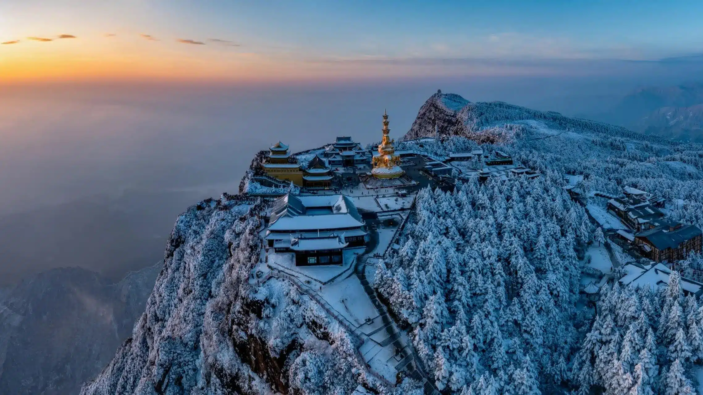 Гора Эмэйшань