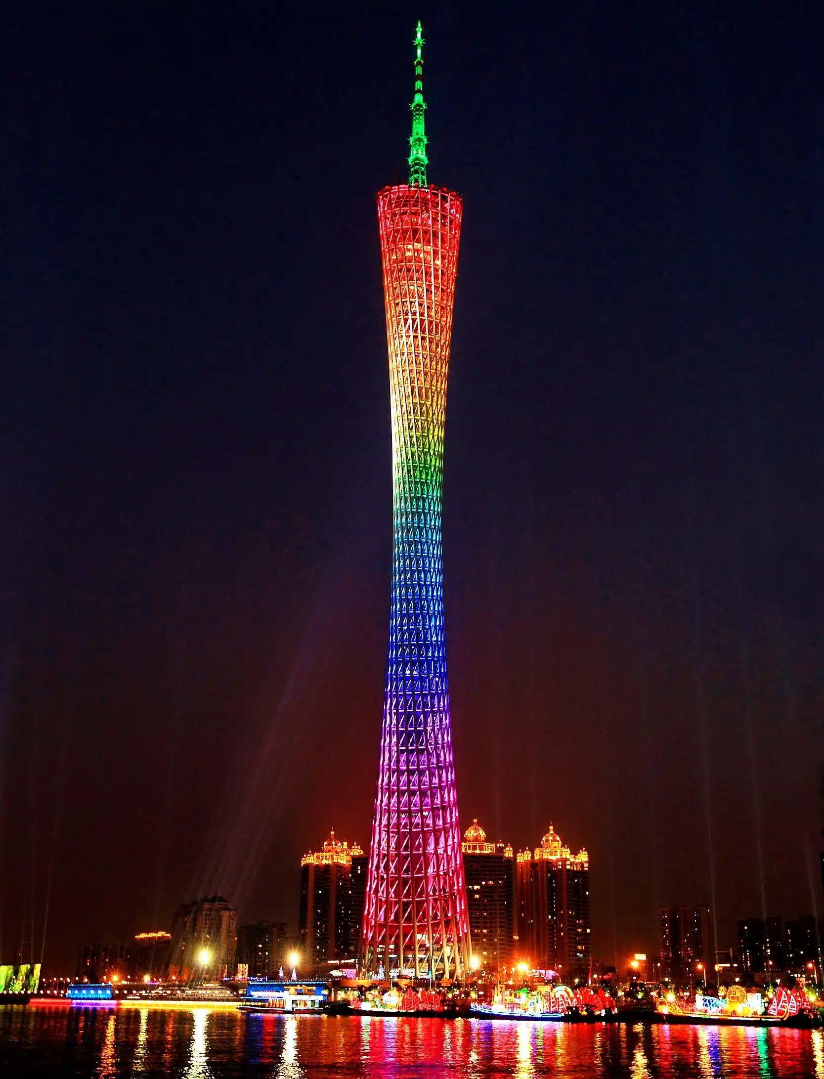 бизнес-тур в китай: Телебашня Гуанчжоу (внешний вид)