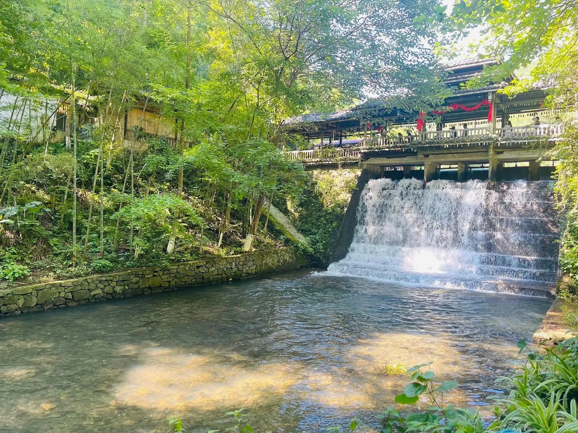 Водопад Гудун