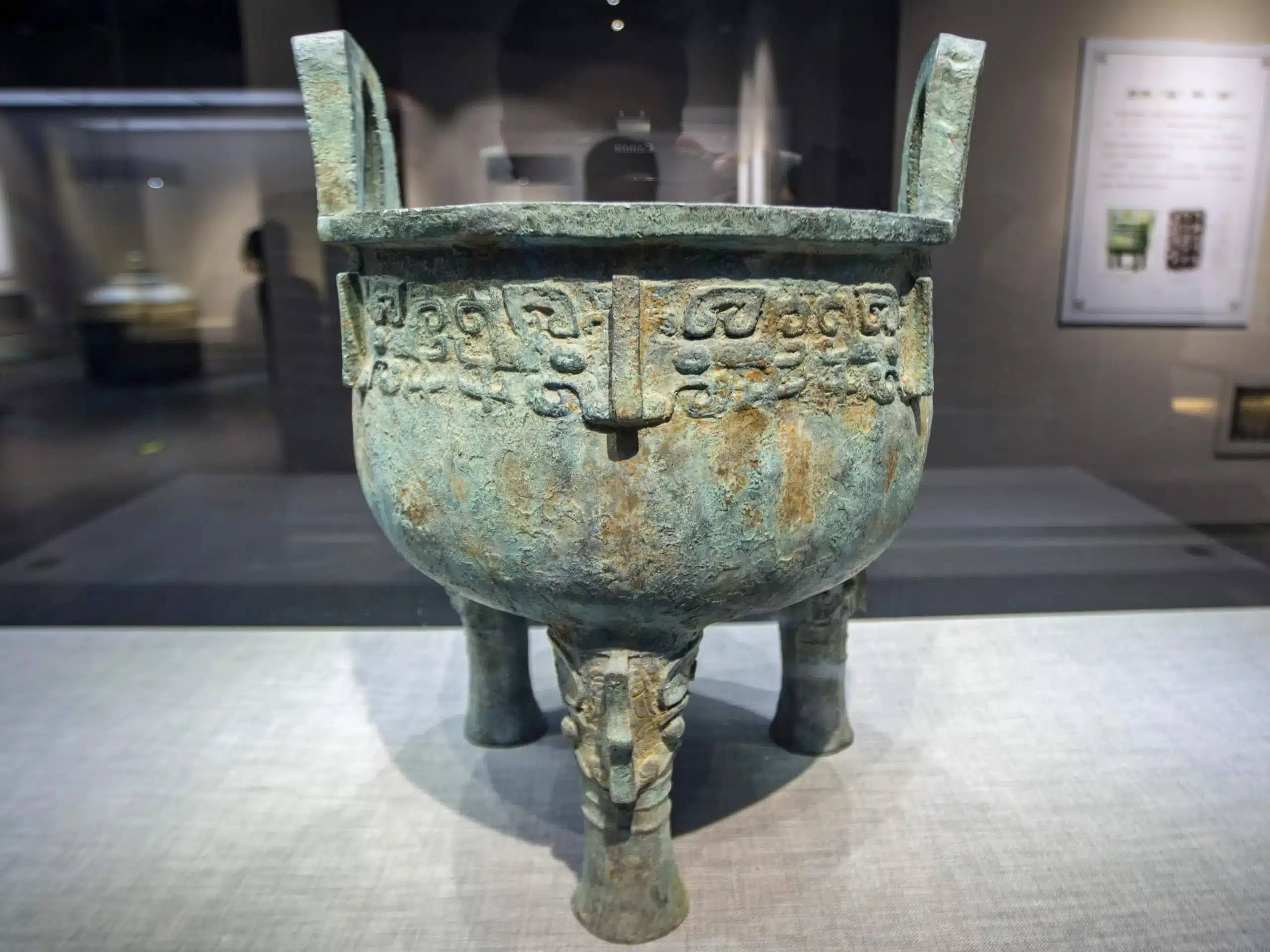 бронзовый штатив