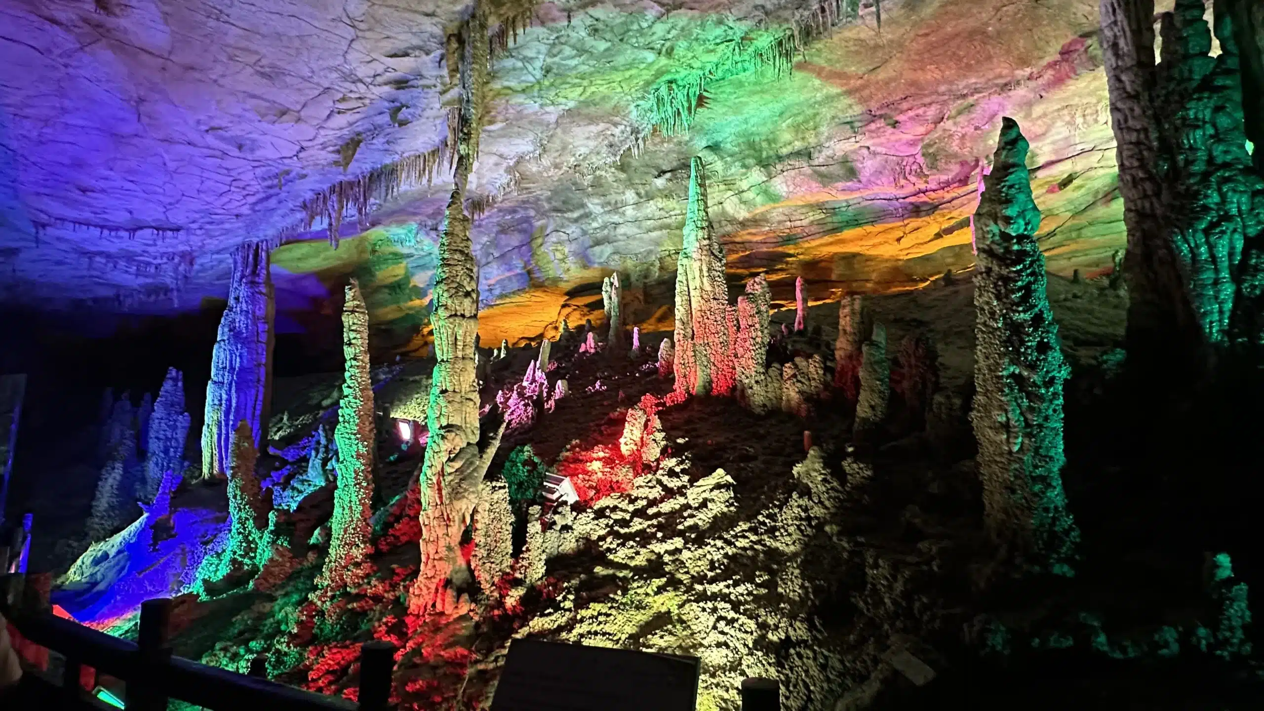 Пещера желтого дракона