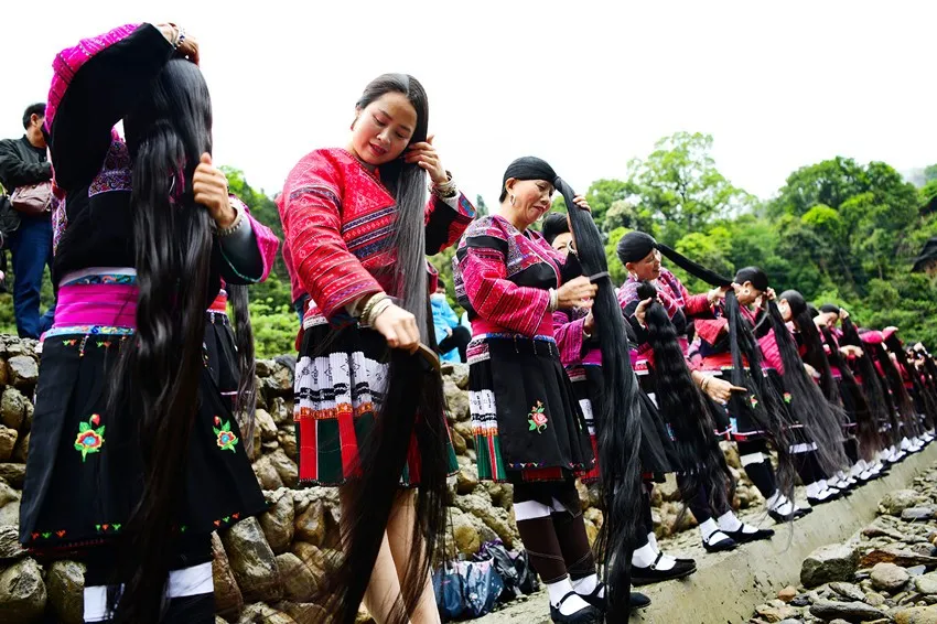 деревня Хуанлуо Яо