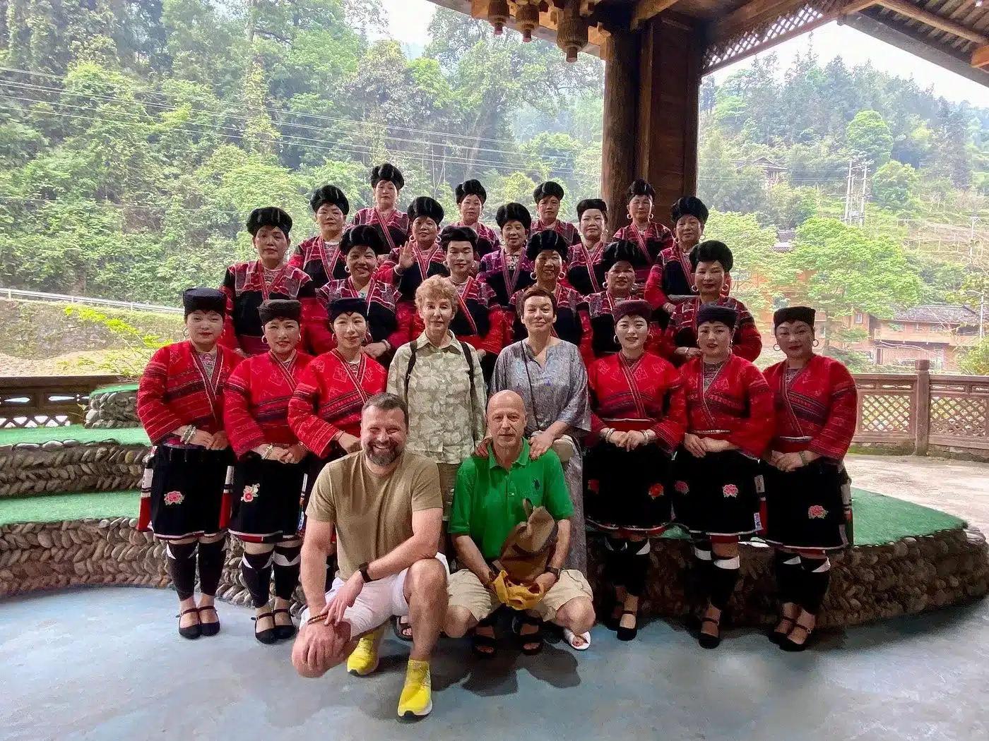 Наши гости в Хуанлуо Яочжай