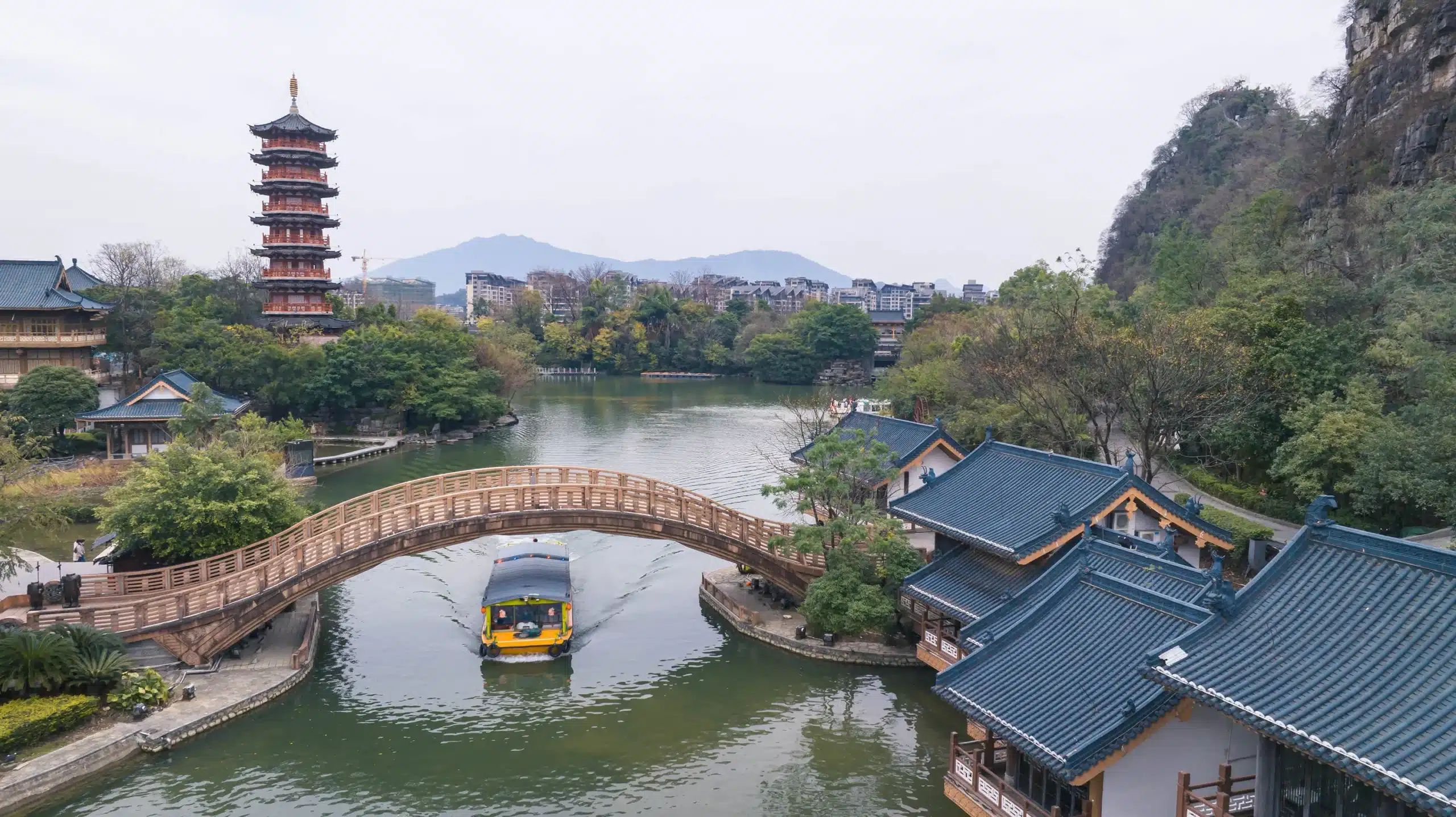 Деревянный дракон