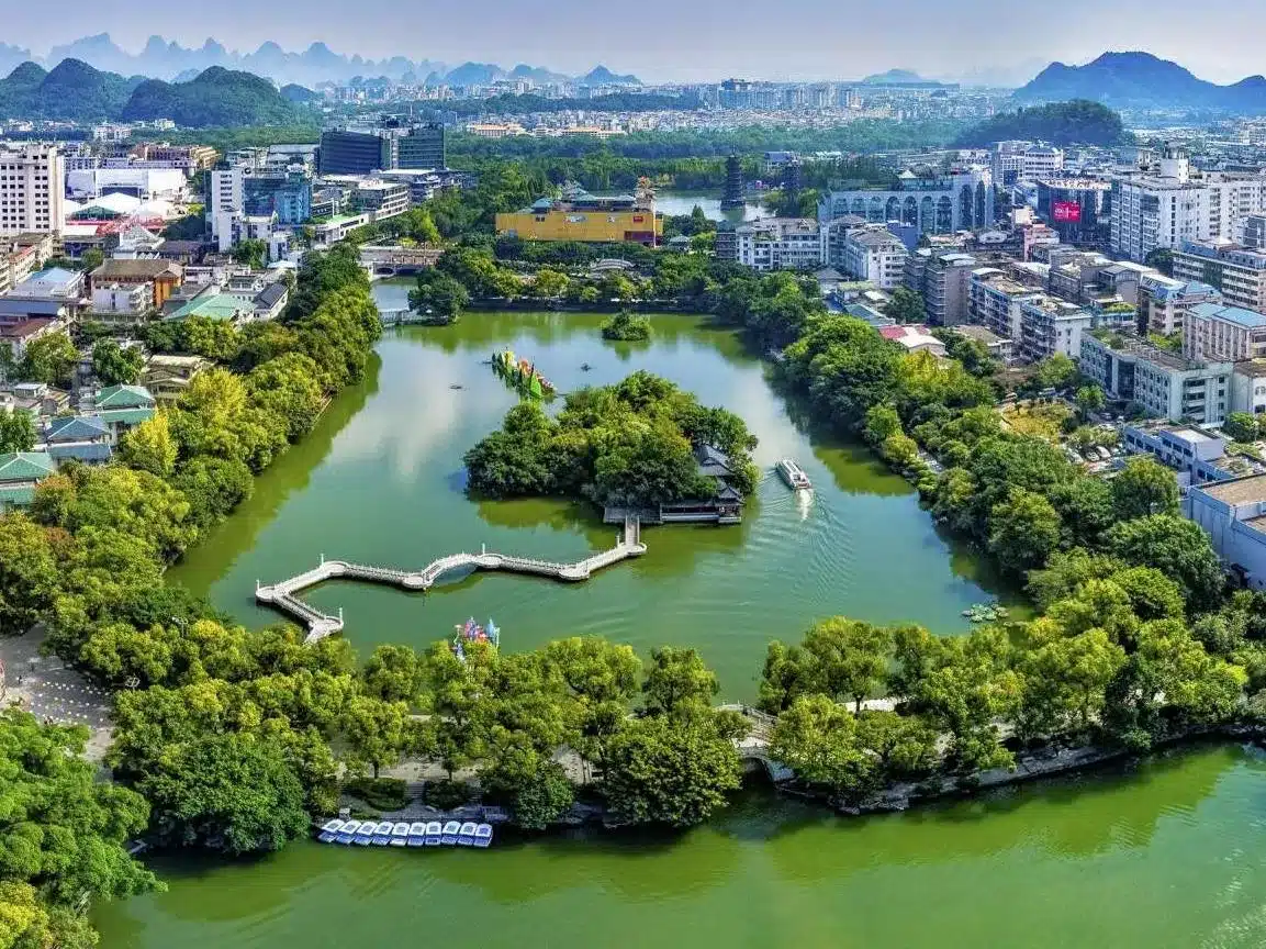 Баньяновое озеро