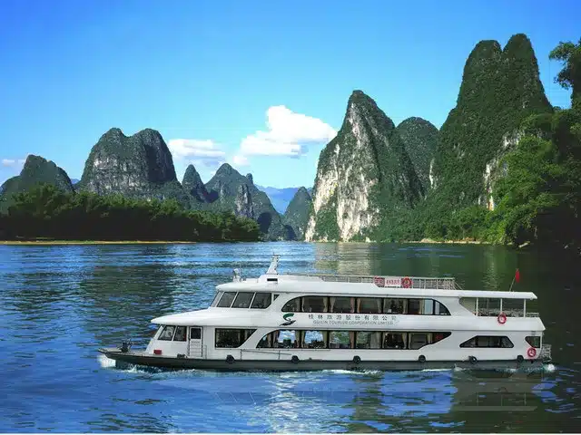 круиз по реке Ли