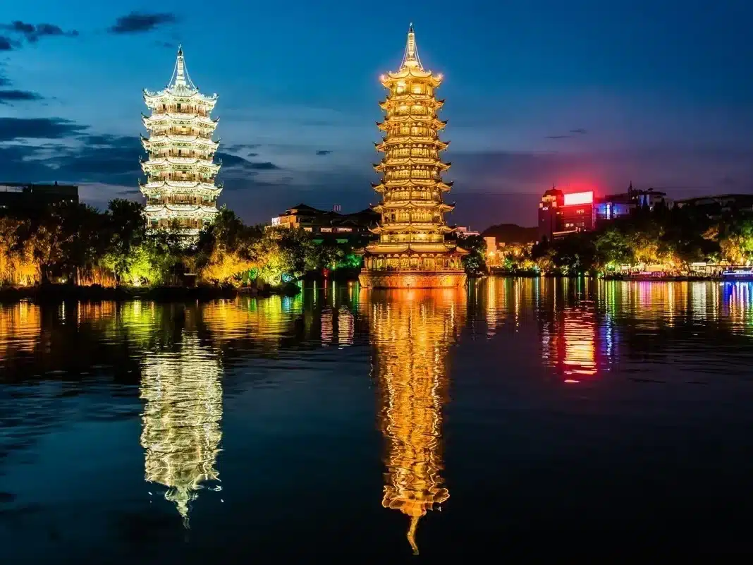 Пагоды Солнца и Луны в Гуйлине — История и Экскурсии по реке Ли