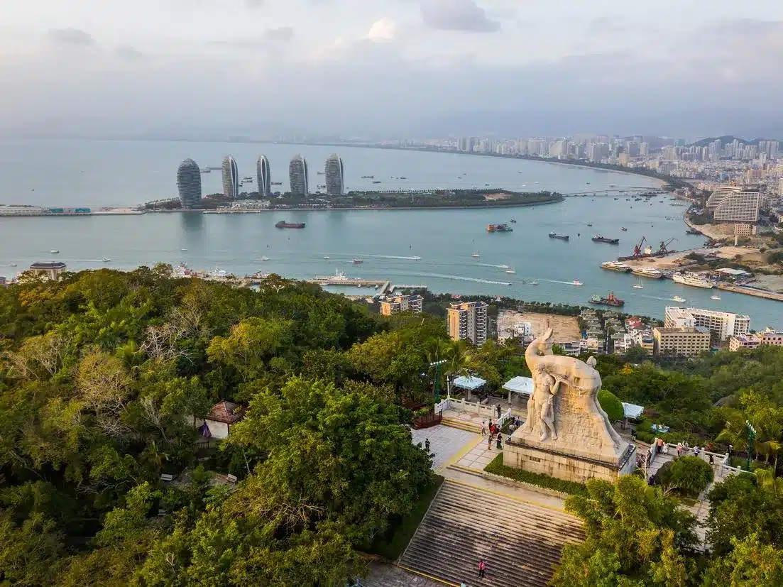 Парк Лухуйтоу