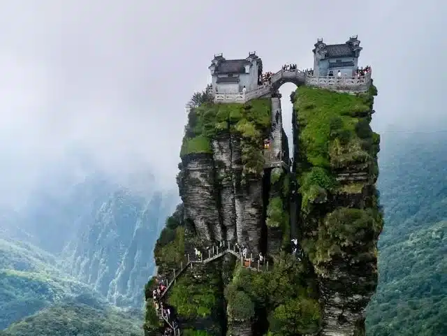 Тур по Горе Фаньцзиншань — святые вершины и панорамы на 2 дня