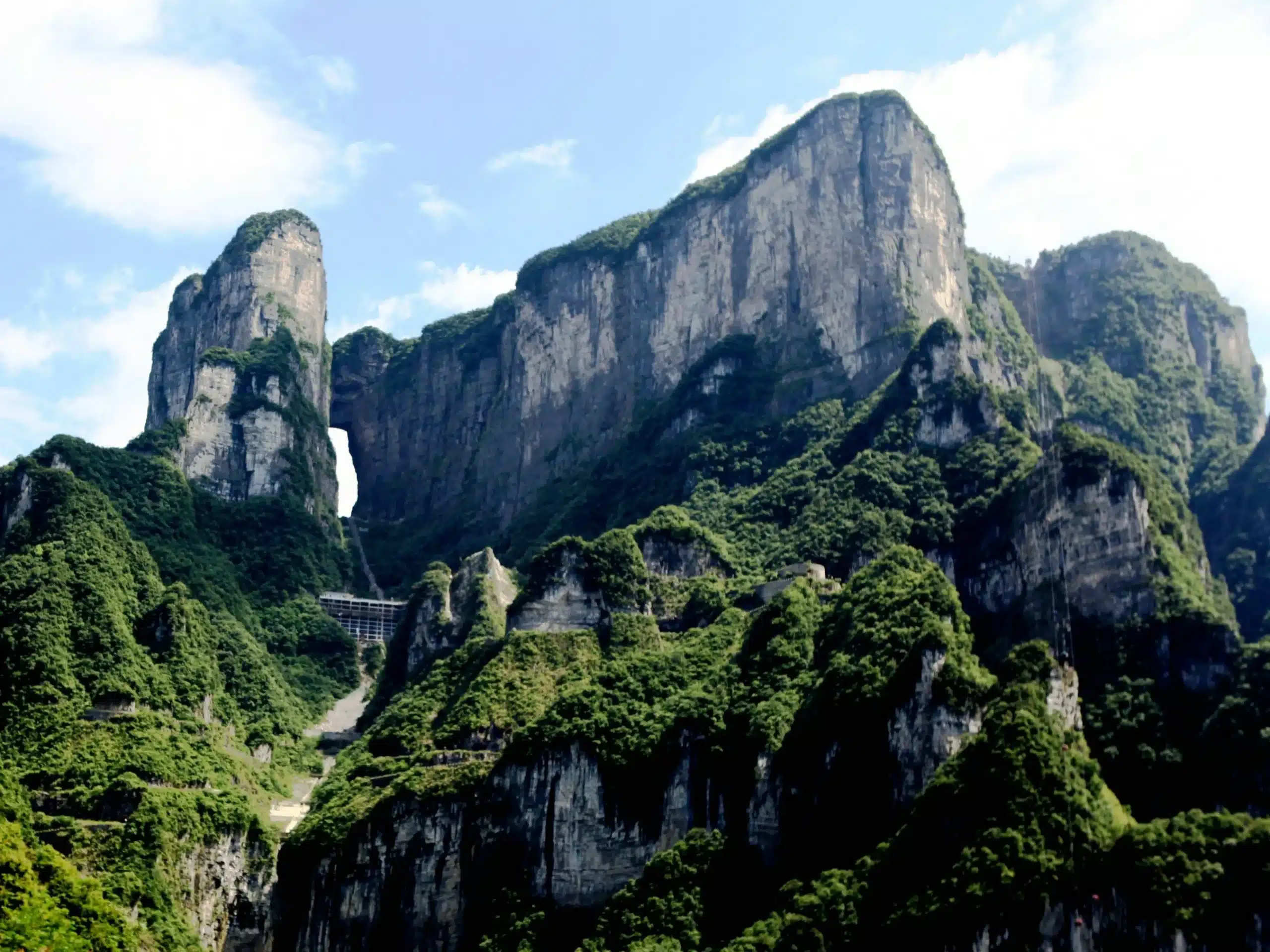 Гора Тяньмэнь