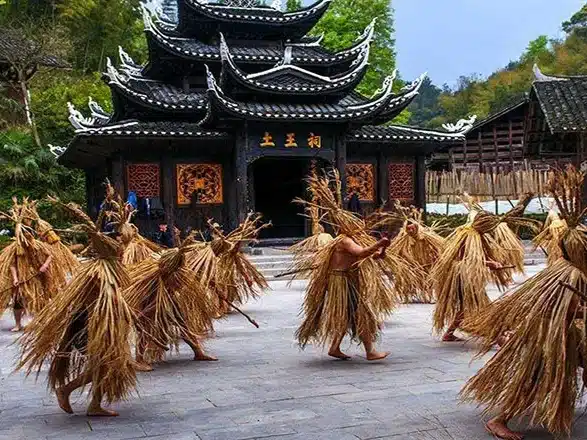 Парк национальных меньшинств Туцзя — культура, природа и традиции