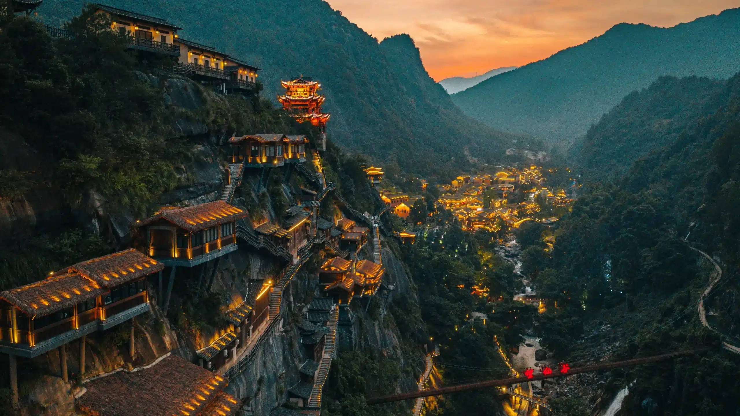 Долина Вансянь-Тур в Китай