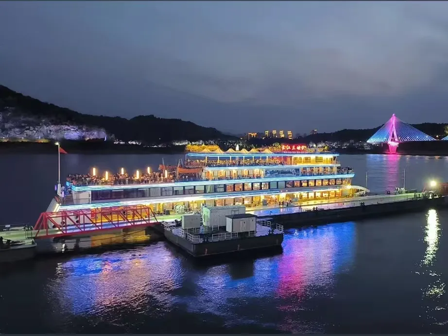 Круиз Ичан-Чунцин: Трех Ущелий и чудеса реки Янцзы (6 дней)