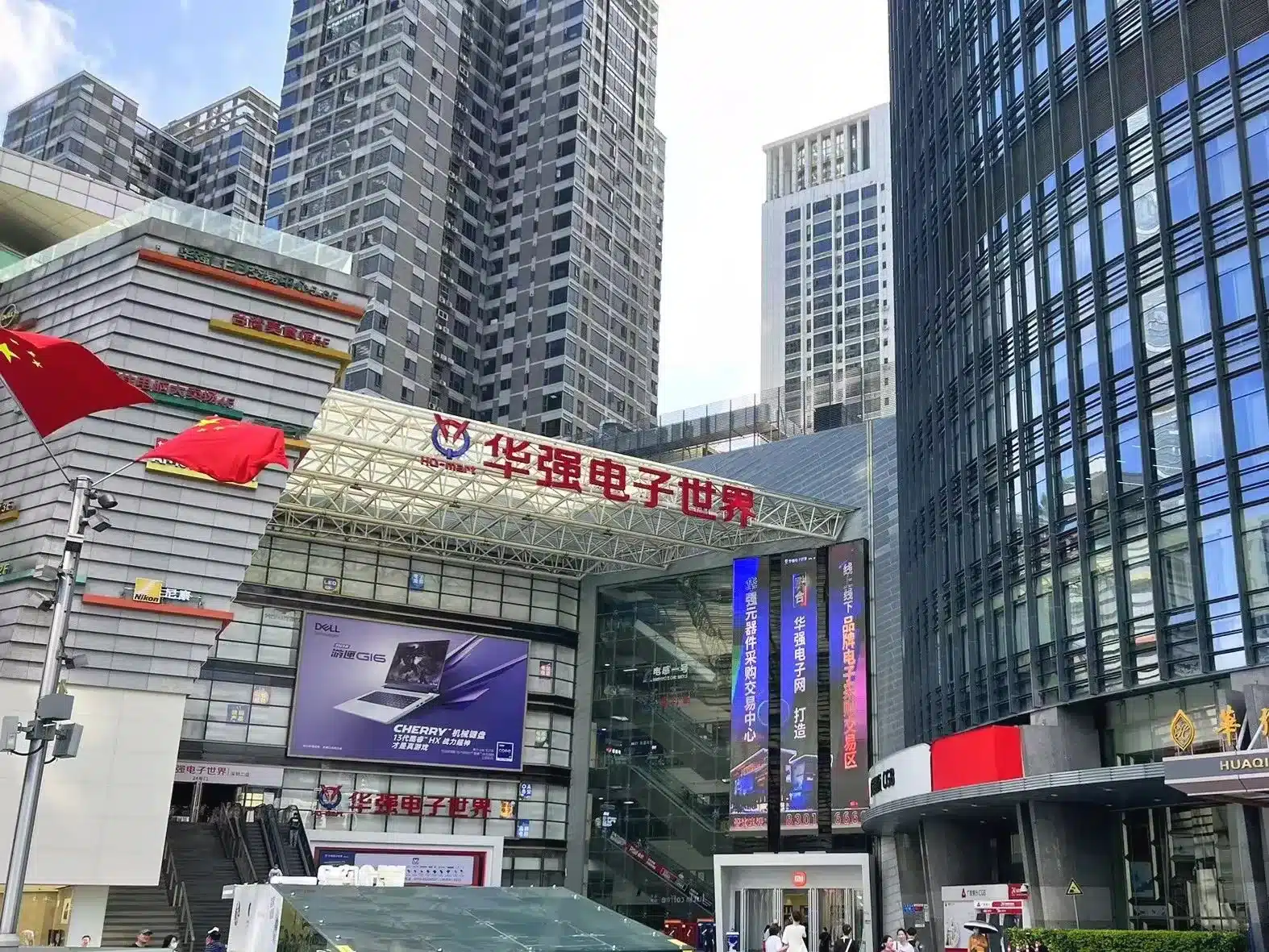 Рынок электроники Хуанцянбэй в Шэньчжэнь