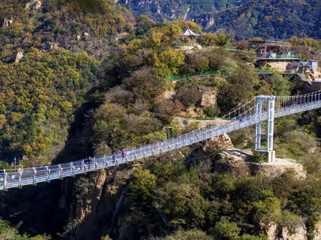 Стеклянный мост